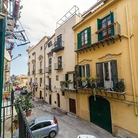 Foresteria Ai Crociferi * Palermo
